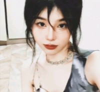 快手上在哪里举报商家呢在快手上举报商家是一个相对简单的过程。首先，你需要打开你的快手账号，然后找到你想要举报的商家。通常，商家会有一个联系方式或者一个页面，你可以点击这个链接来联系他们。